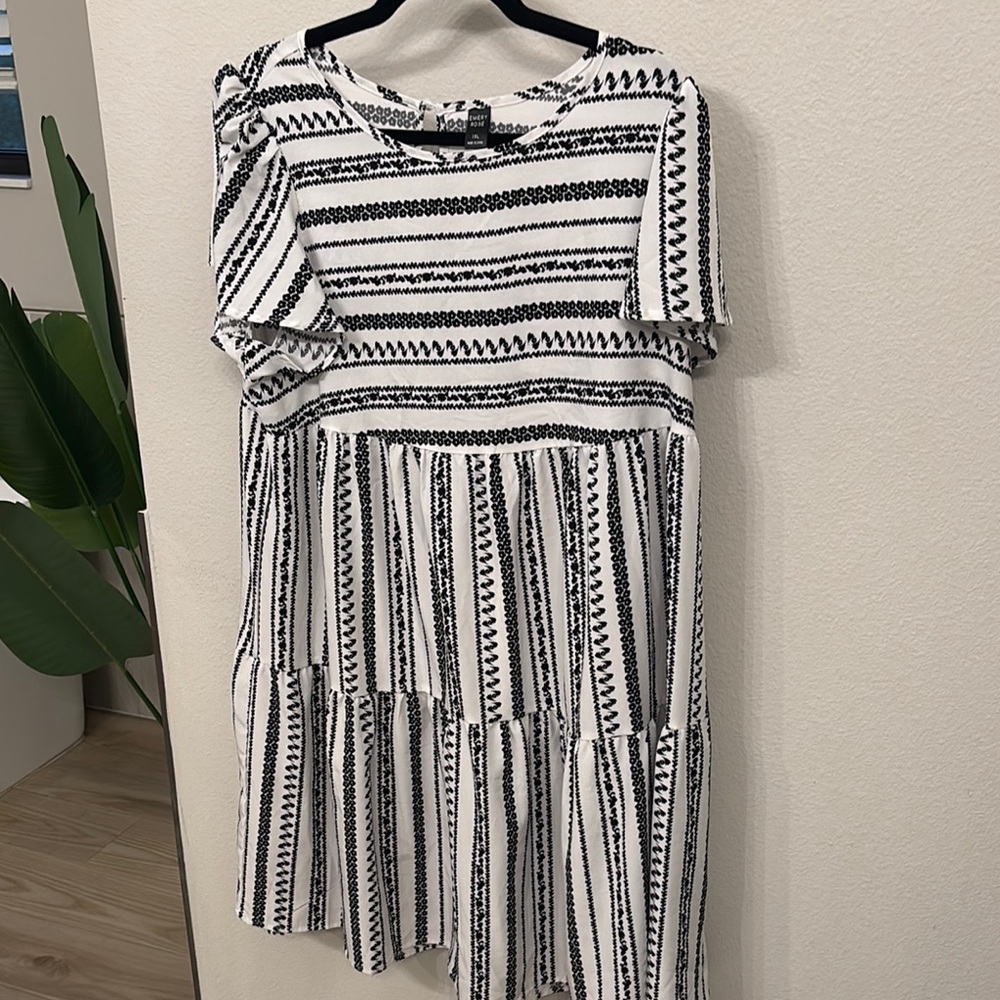 SHEIN Black and White Asymmetrical Dress